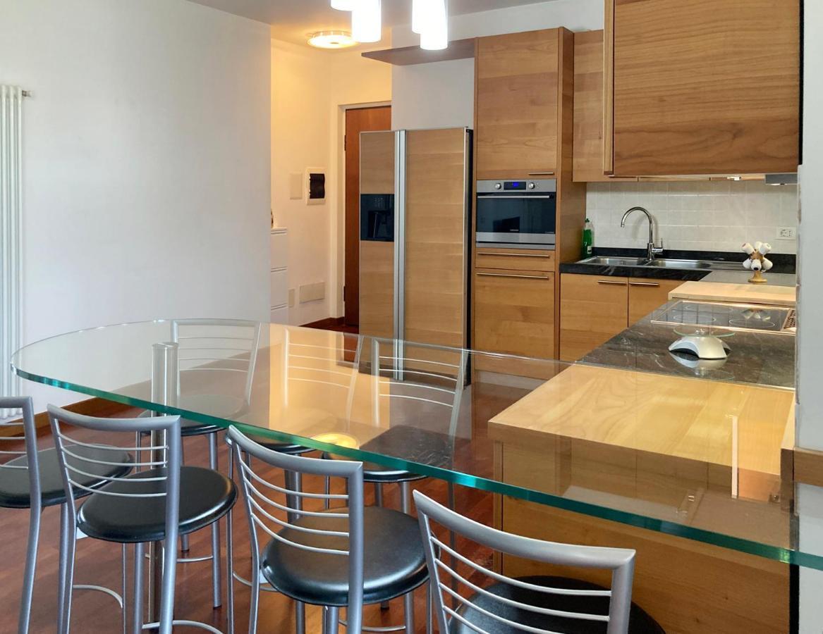 לקו Large Well-Equipped Appartement Near Como Lake מראה חיצוני תמונה