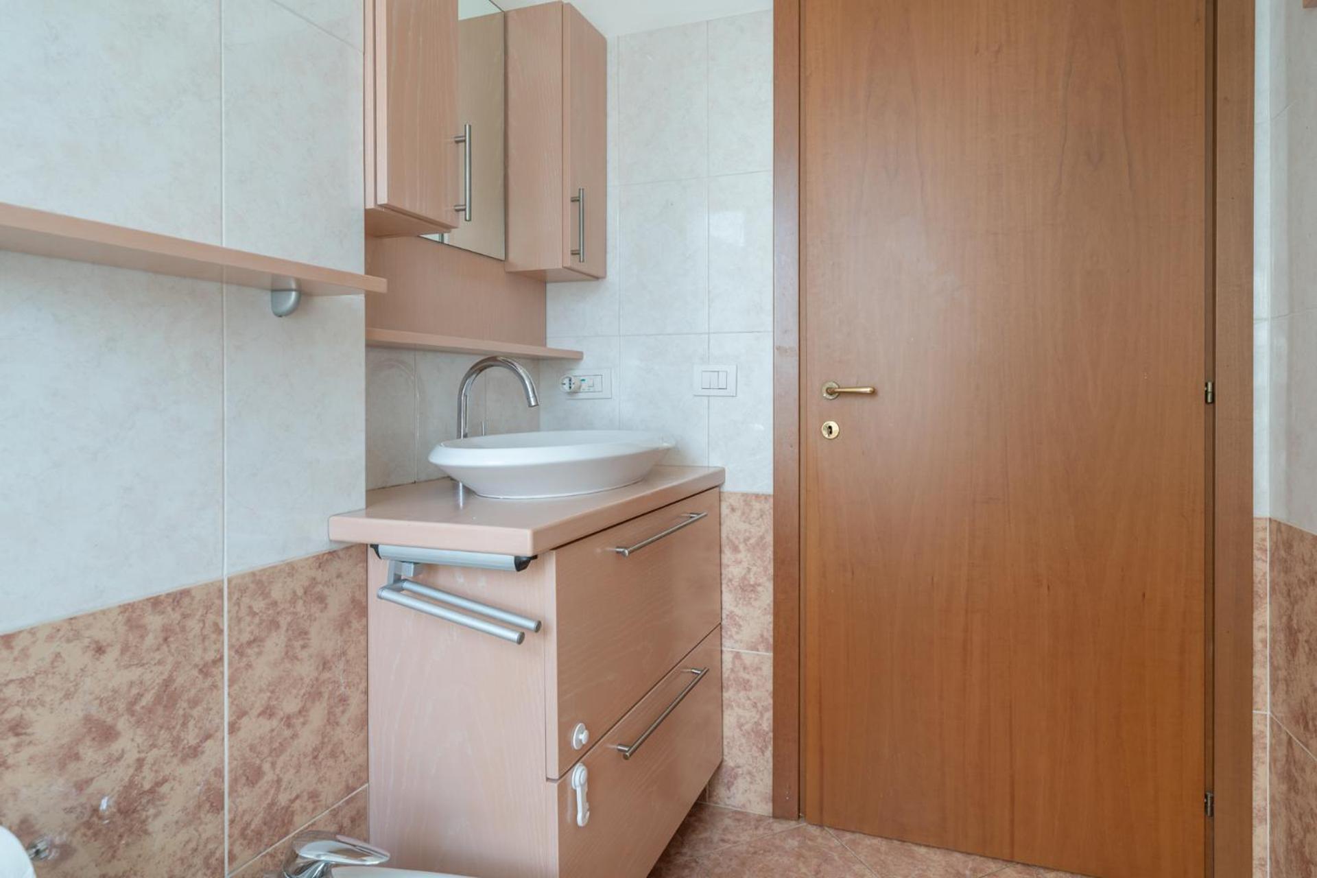 לקו Large Well-Equipped Appartement Near Como Lake מראה חיצוני תמונה